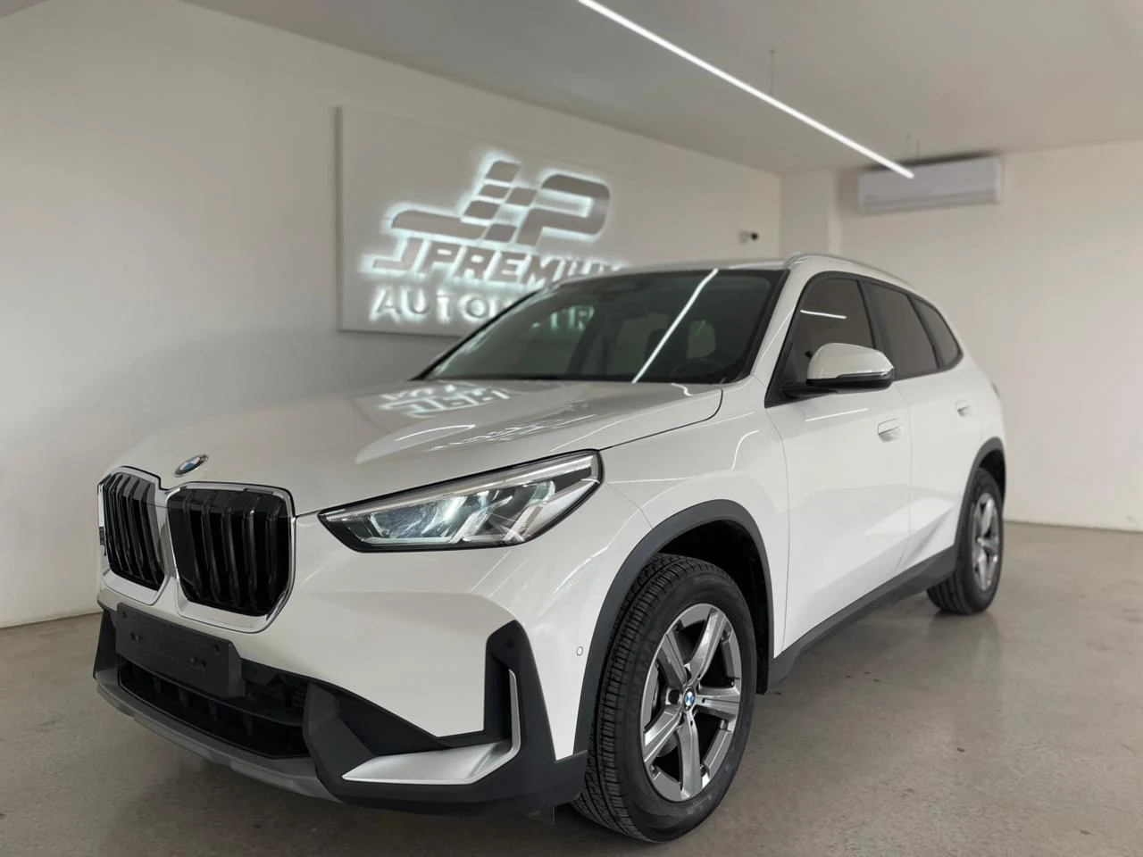 BMW X1 SDrive 18i 2023 - Foto 1