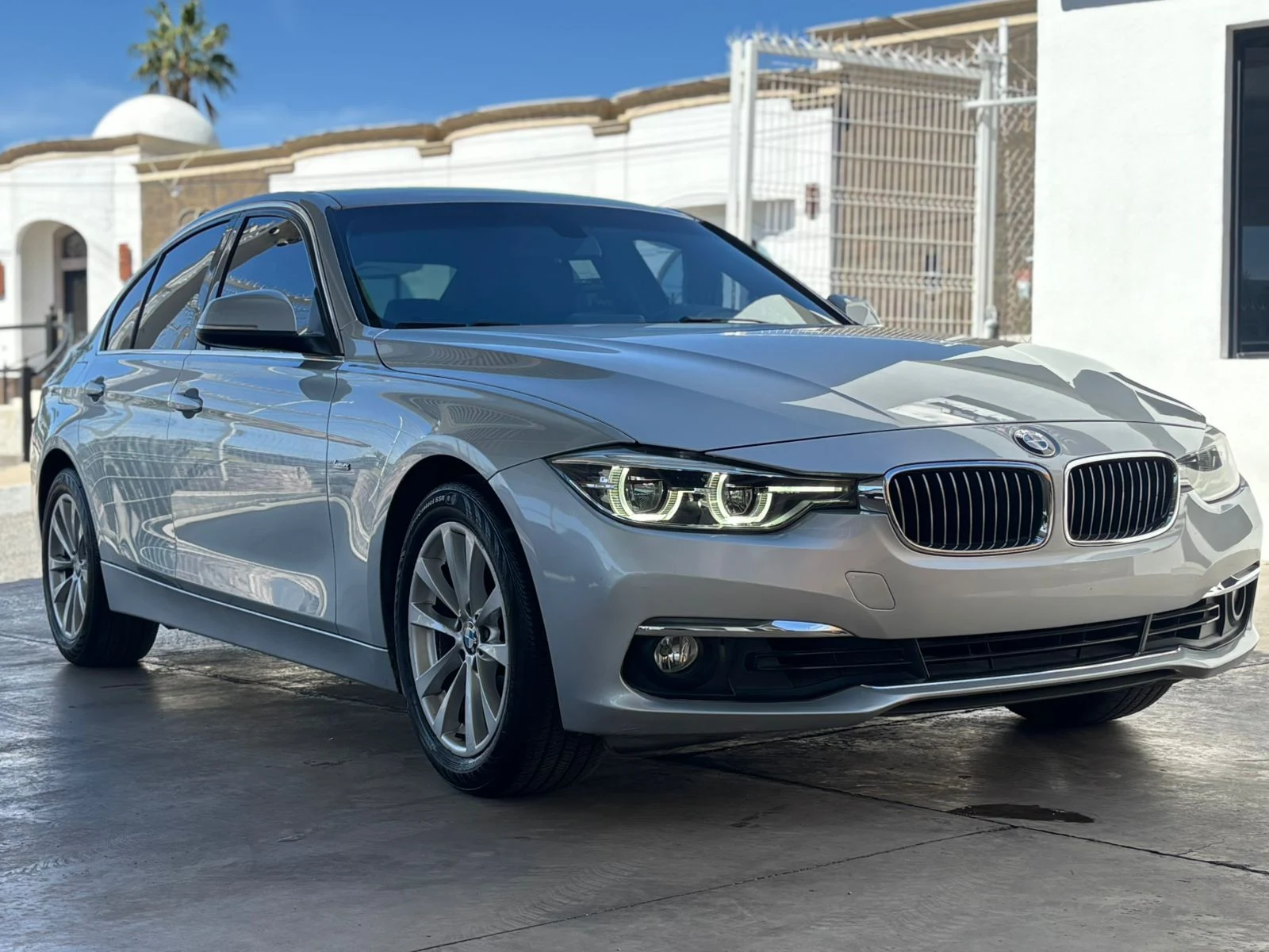 BMW BMW 320i 2016 - Foto 1