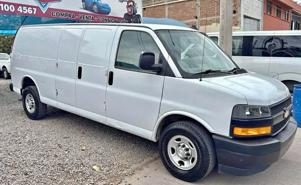 Chevrolet Express 2018 - Foto 1