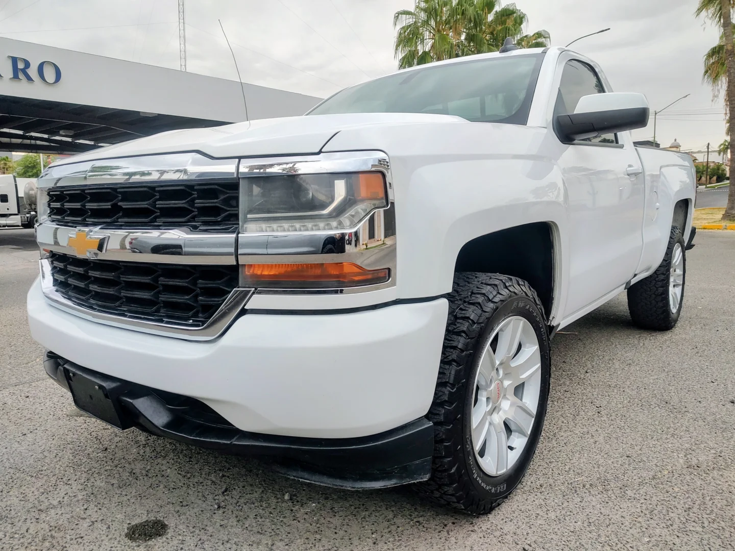 Chevrolet Silverado 2017 - Foto 1