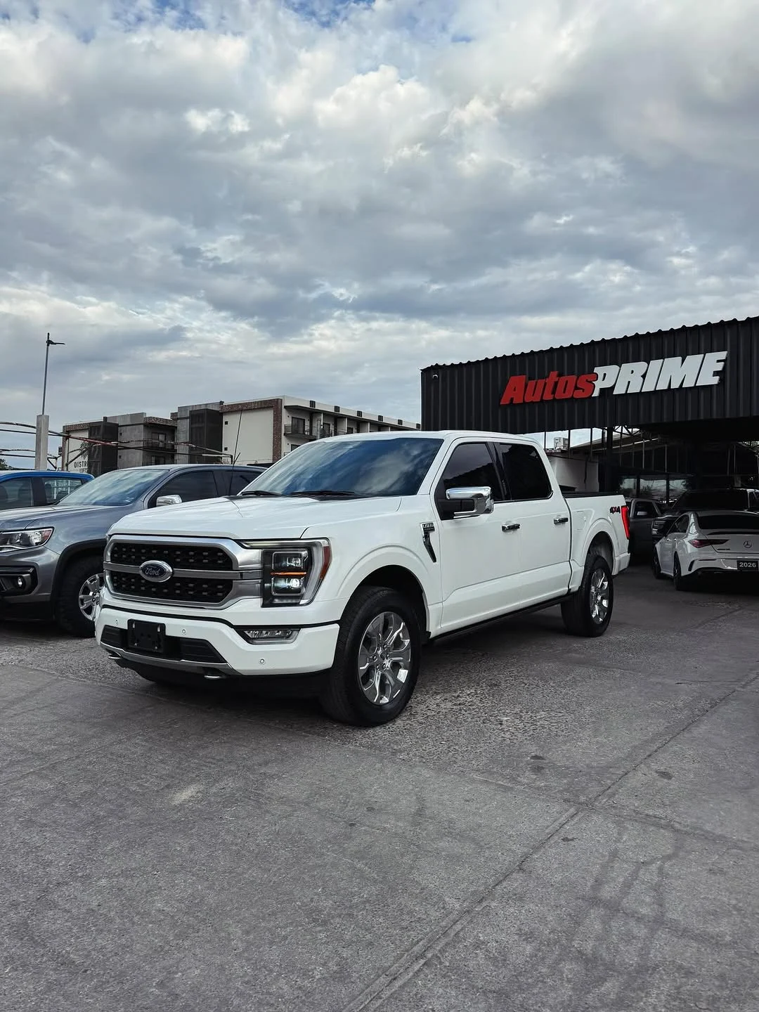Ford Lobo Platinum 2023