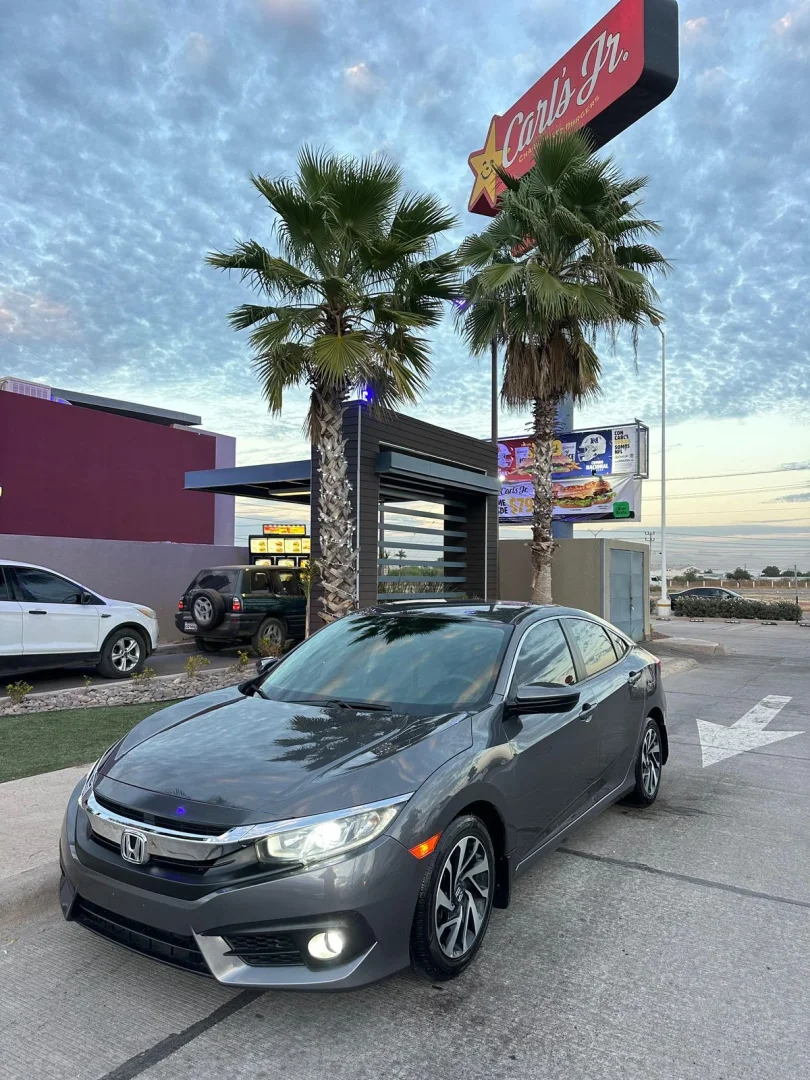 Honda Civic 2016 - Foto 1