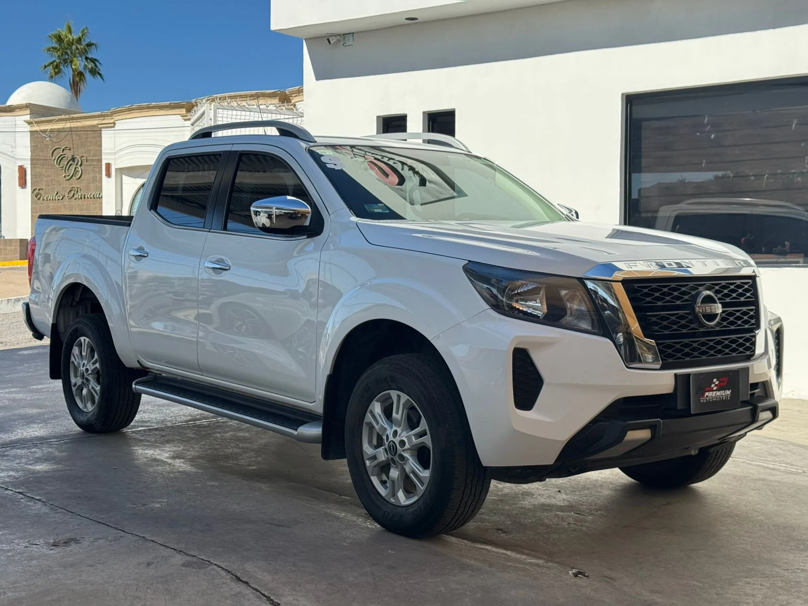 Nissan FRONTIER LE 2023 - Foto 1