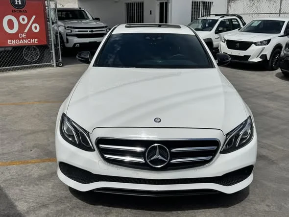 Mercedes-Benz Clase E E 200 Night Edition 2017 - Foto 1