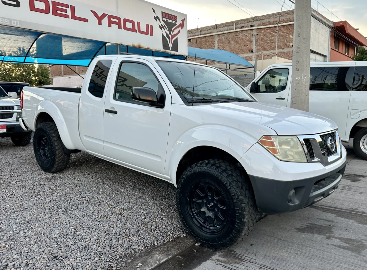 Nissan Frontier 2012 - Foto 1