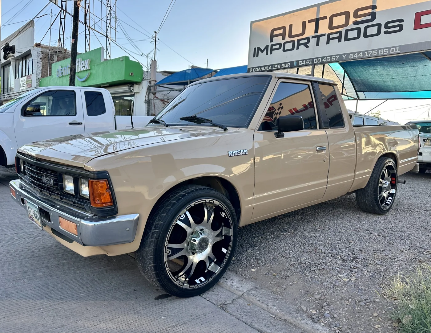 Nissan Pickup 1985 - Foto 1