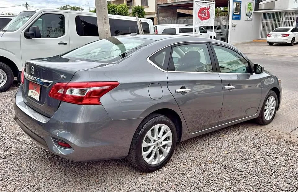 Nissan Sentra 2017 - Foto 1