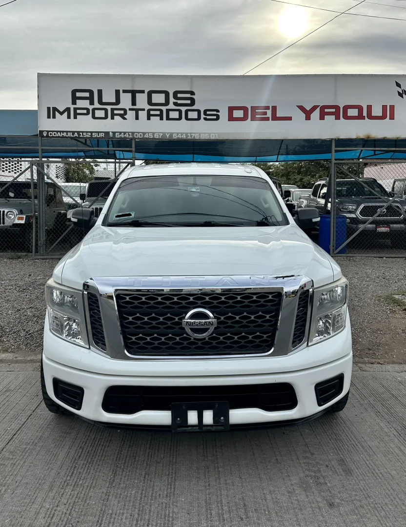 Nissan Titan 2017 - Foto 1