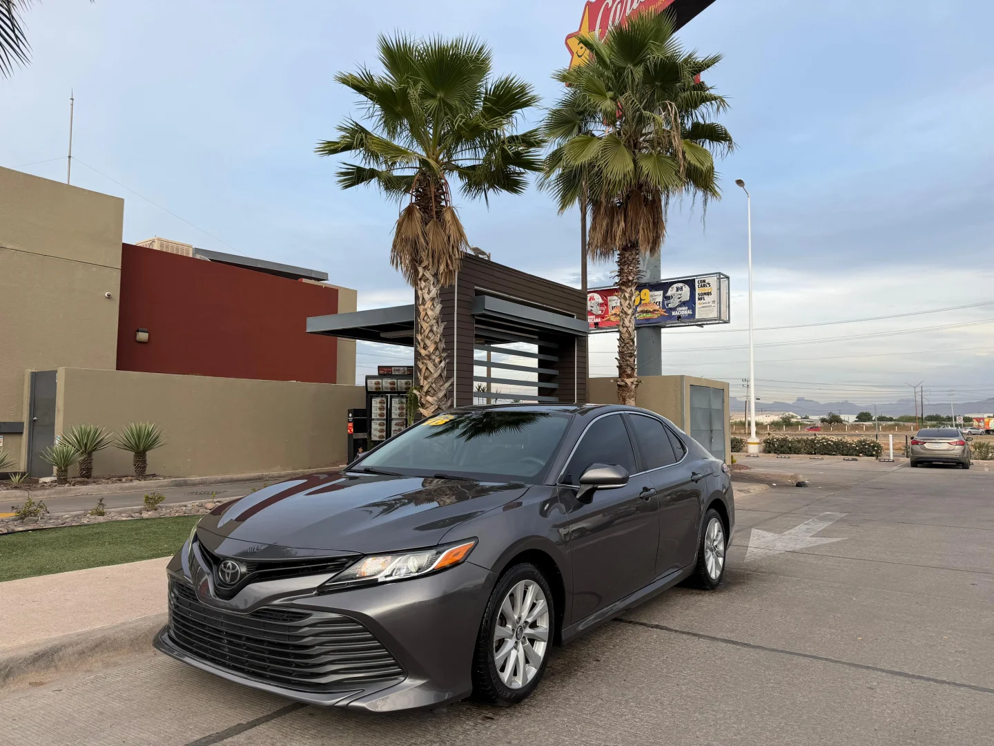 Toyota Camry 2018 - Foto 1