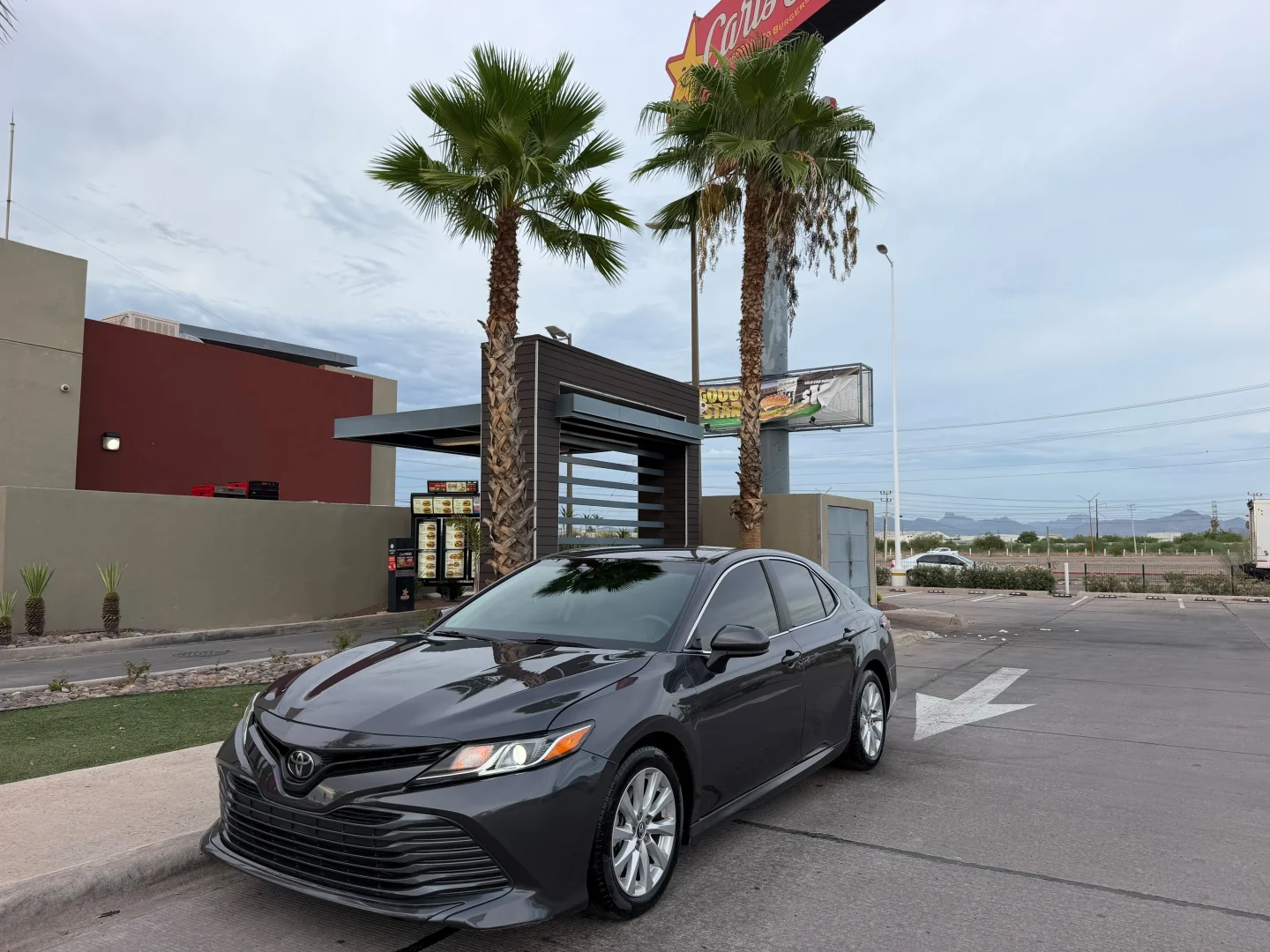 Toyota Camry 2018 - Foto 1