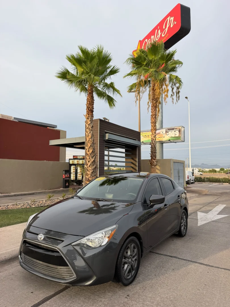Toyota Yaris 2017 - Foto 1