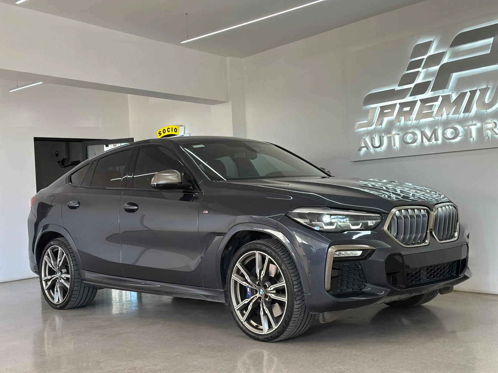BMW X6 M50i 2020 - Foto 1