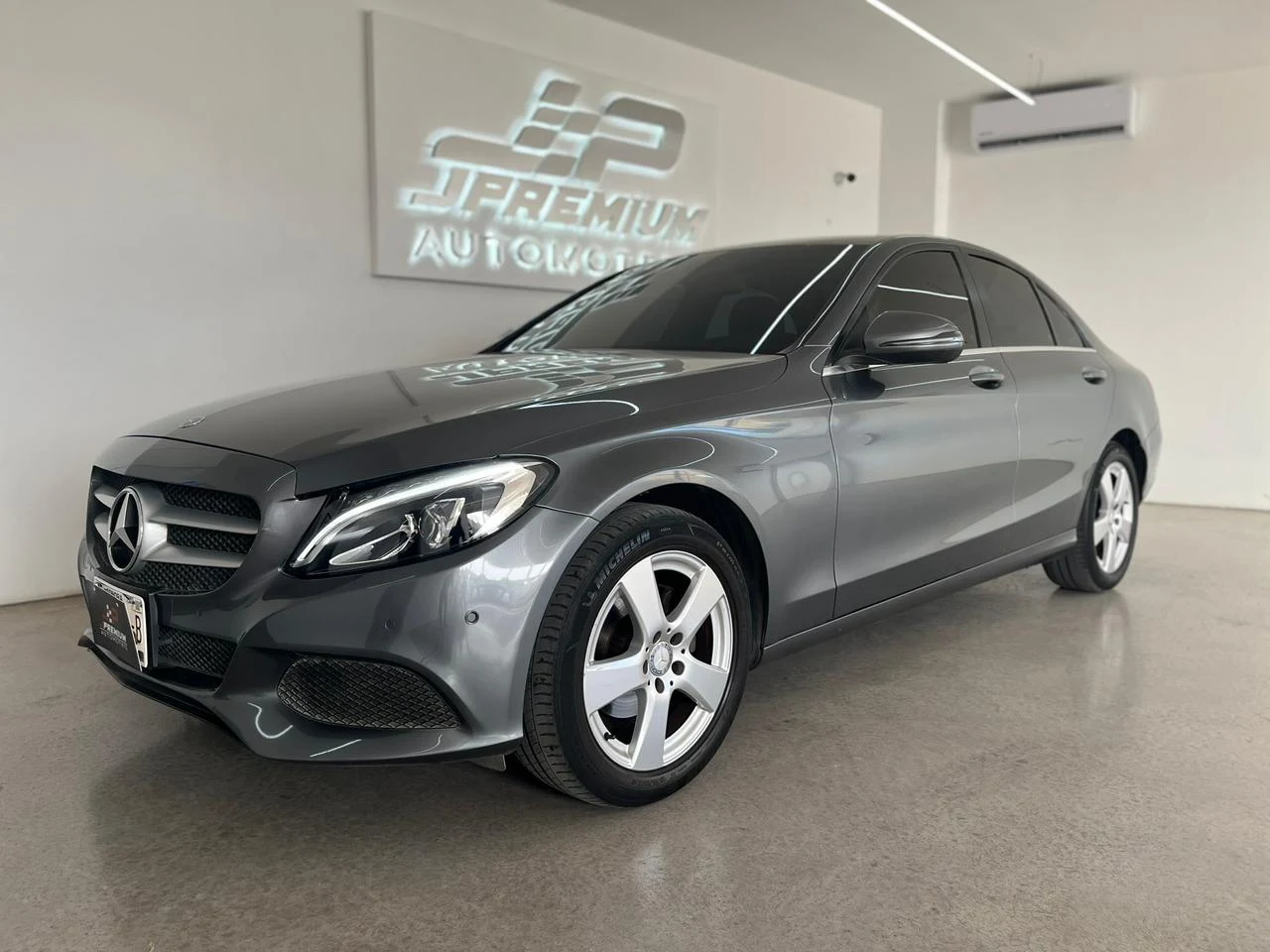 Mercedes-Benz C180 2017 - Foto 1
