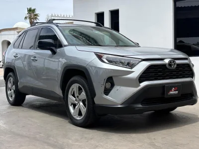 Toyota RAV4 XLE 2021