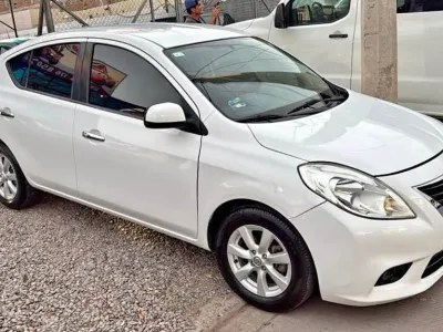 Nissan Versa 2012