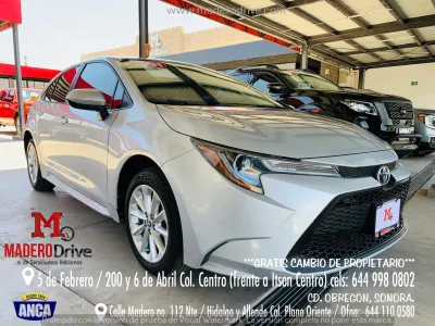 Toyota CAMRY LE 2020