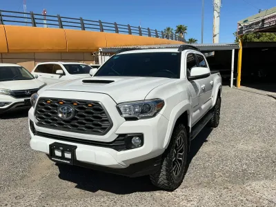 Toyota TACOMA EDICION ESPECIAL 4X4 2023